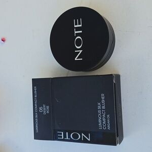 Note compact blush